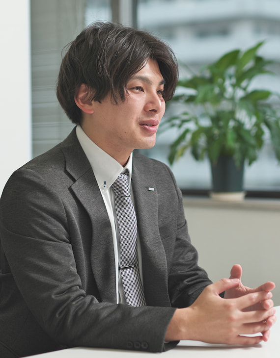 始まりは空港係員からの相談。<br>出発時刻が迫り、焦るお客様…。